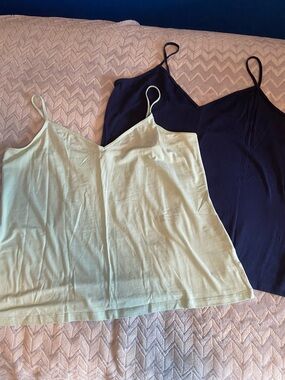 Old Navy Mint and Navy V‑Neck Spaghetti Strap Camisoles